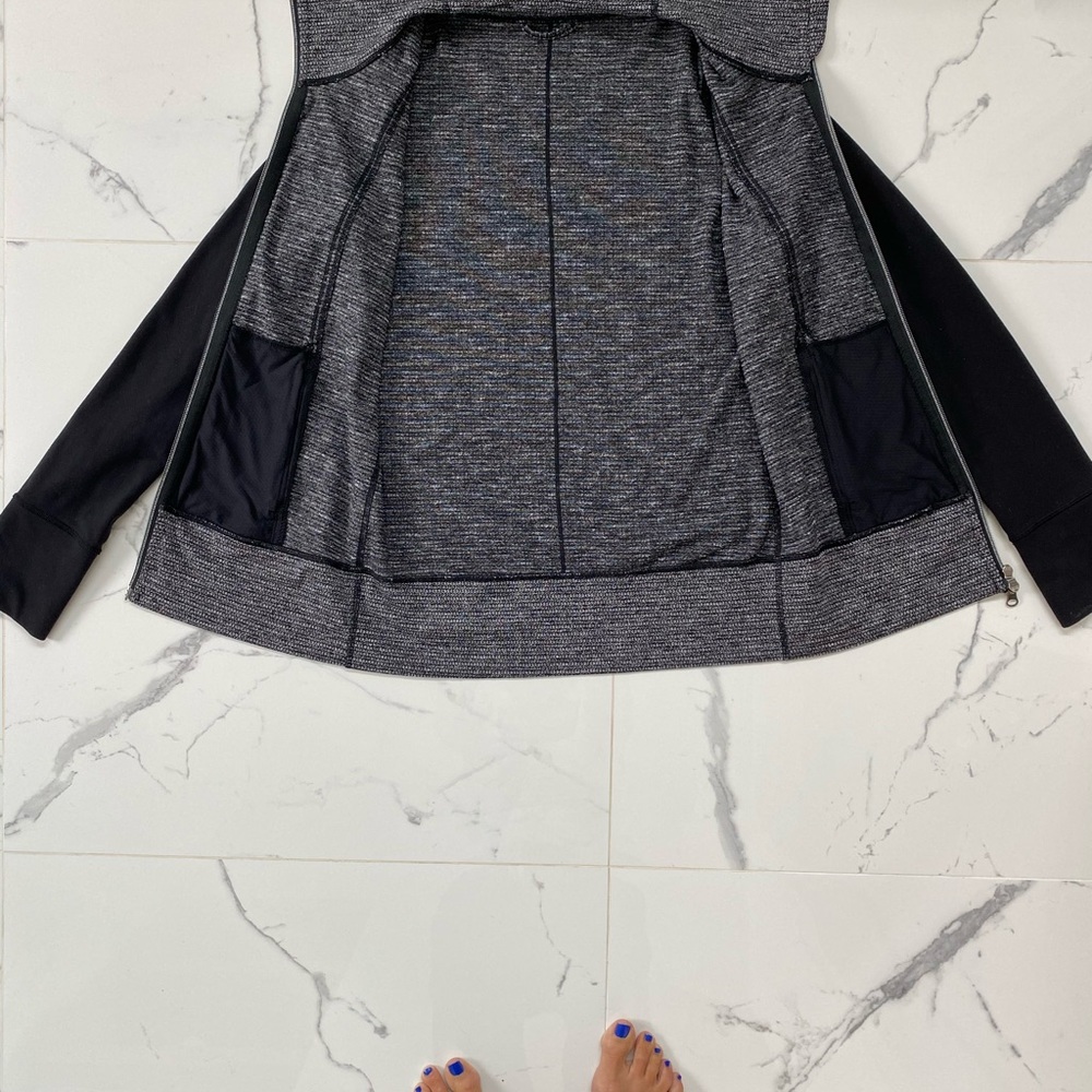 Lululemon Jacket Size 4 - Picture 6 of 6